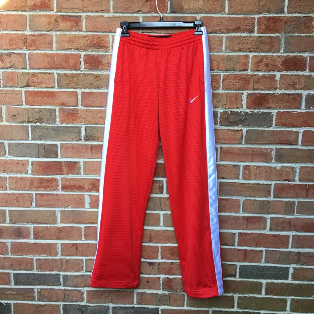 Nike Boys Red Basketball Trainers  Sz SM